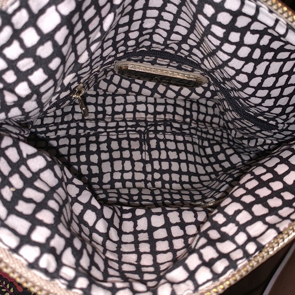 2/$15 💵 Metallic Gold Bag...Clutch/Wristlet. Accessorize Gold Eyelets - Picture 6 of 7